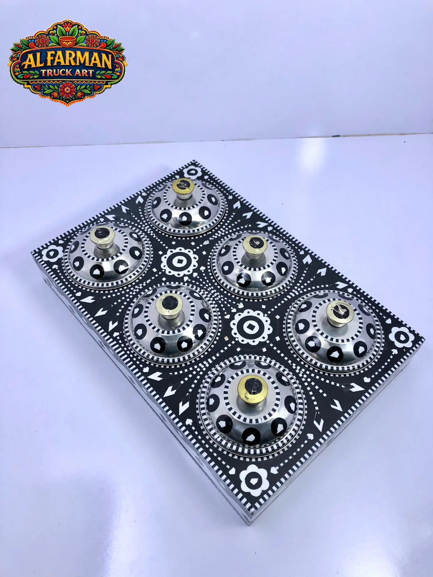 Six Partition Tray 048